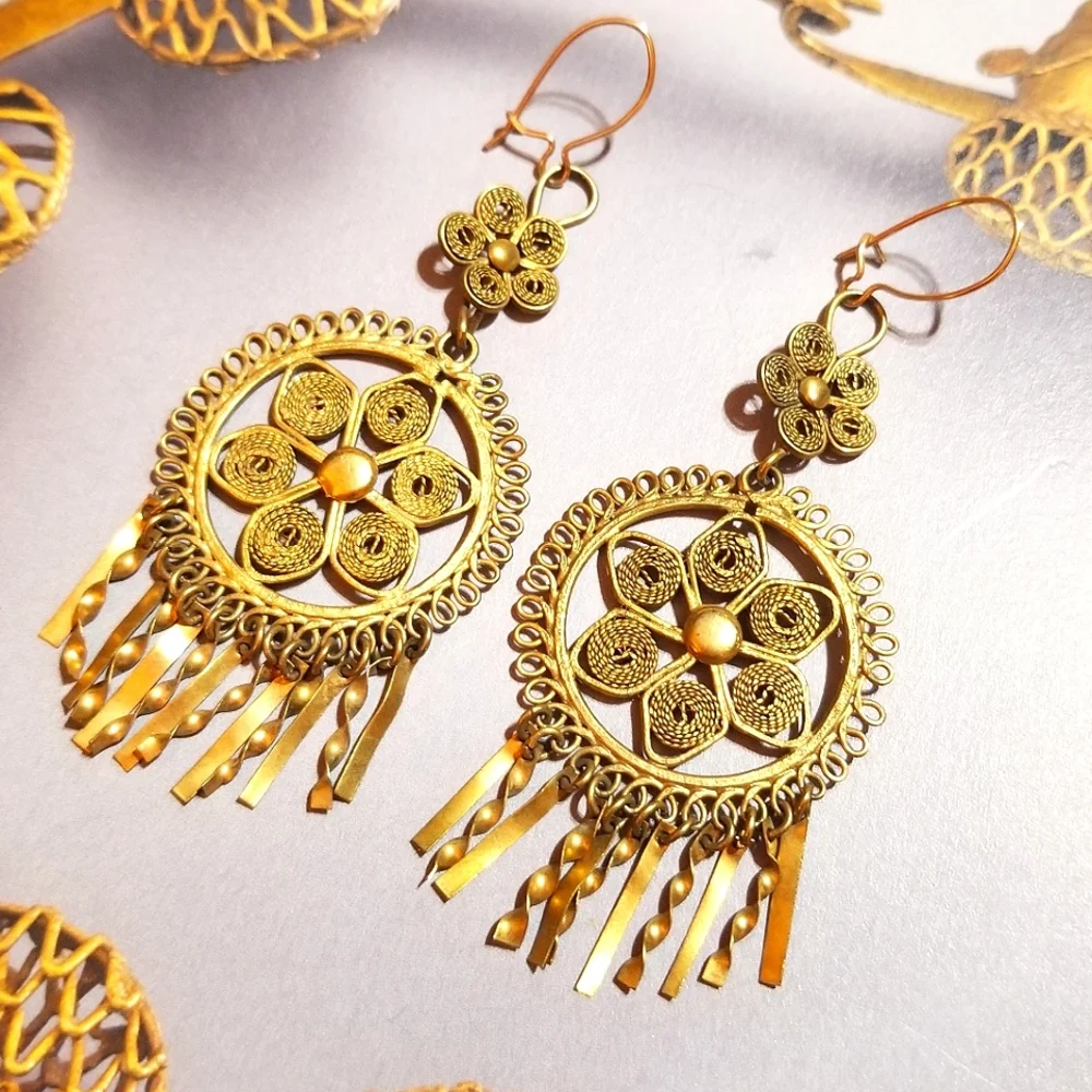 Antique Gilded Sterling Silver Cannetille work Dangle Earrings - Picture 3 of 5